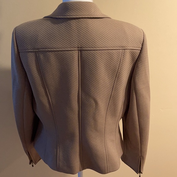 Talbots - Picture 4 of 7